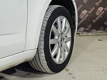 Skoda Octavia, 2019г, передний привод, автомат