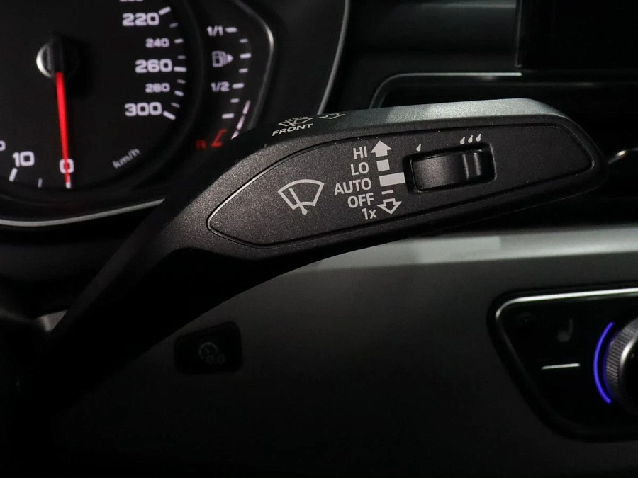 Audi A4, 2021г., передний привод, робот