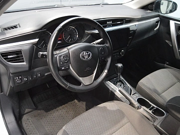 Toyota Corolla, 2013г, передний привод, вариатор