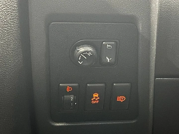 Nissan Qashqai, 2011г, передний привод, механика