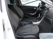 Opel Astra, 2011г., передний привод, автомат