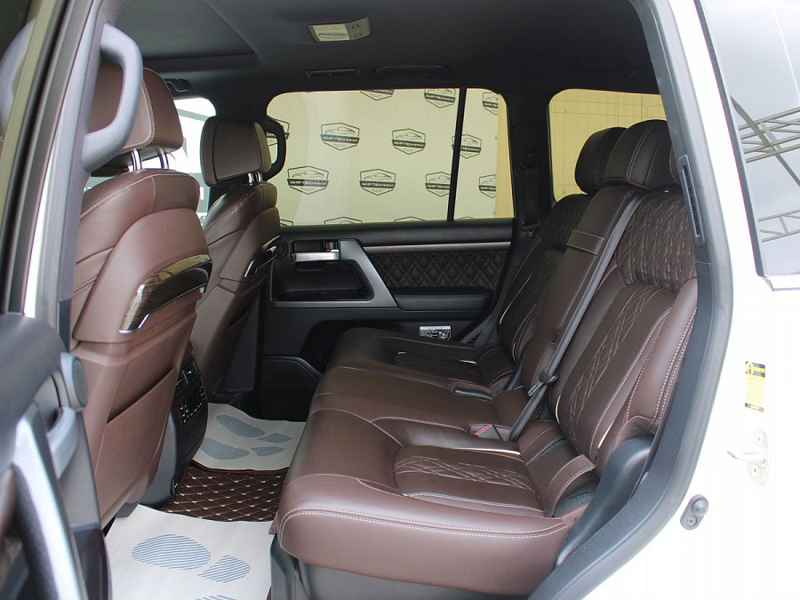 Toyota Land Cruiser, 2017г., полный привод, автомат