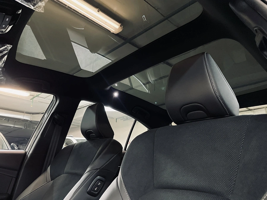 Toyota Camry, 2025г., передний привод, вариатор