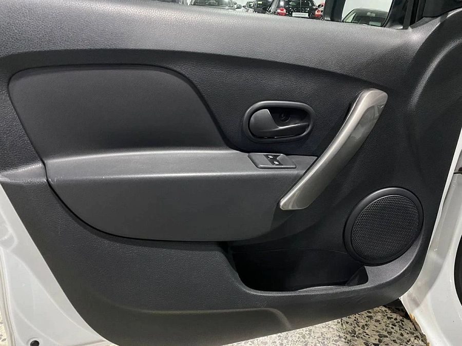 Renault Sandero, 2017г., передний привод, механика