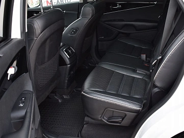 Kia Sorento, 2018г., полный привод, автомат