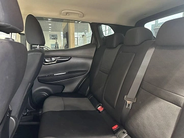 Nissan Qashqai, 2018г, передний привод, вариатор