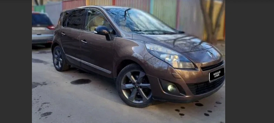 Renault Scenic, 2011г., передний привод, вариатор