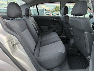 Opel , 2011г., передний привод, автомат