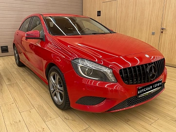 Mercedes-Benz A-Класс, 2015г, передний привод, робот