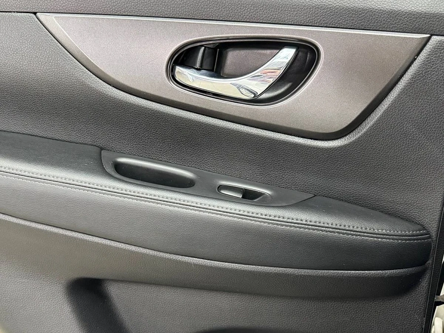 Nissan X-Trail, 2015г., передний привод, механика