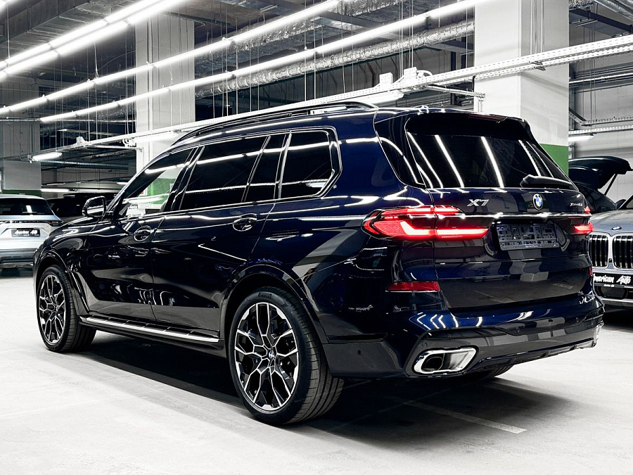 BMW X7, 2023г., полный привод, автомат