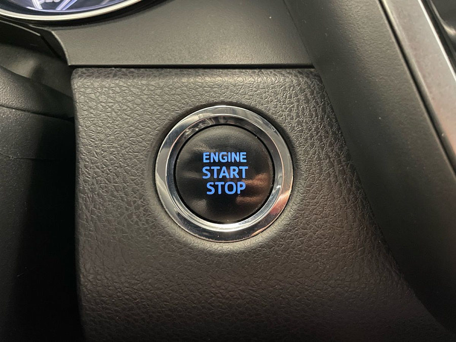 Toyota Camry, 2018г., передний привод, автомат