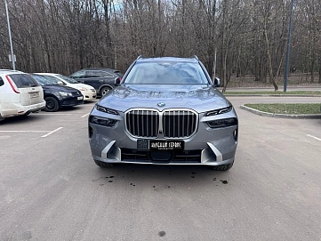 BMW X7, 2023г, полный привод, автомат