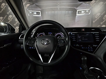 Toyota Camry, 2020г, передний привод, автомат