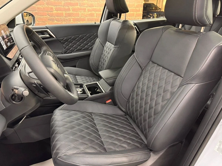 Mitsubishi Outlander, 2023г., полный привод, вариатор