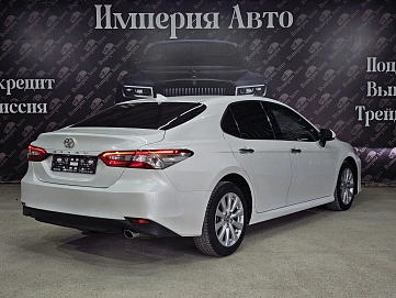 Toyota Camry, 2020г, передний привод, автомат