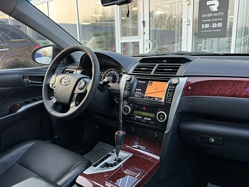 Toyota Camry, 2012г, передний привод, автомат