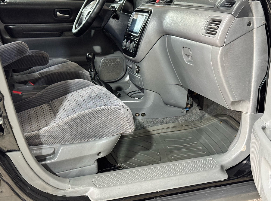 Honda CR-V, 2001г., полный привод, механика
