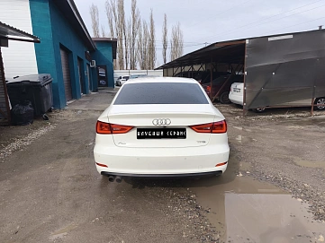 Audi A3, 2015г, передний привод, робот