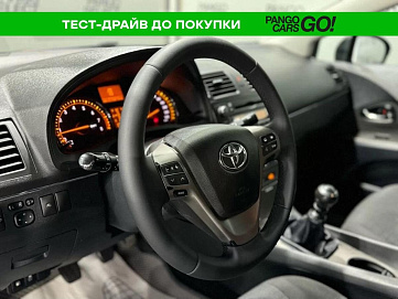 Toyota , 2009г., передний привод, механика