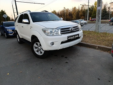 Toyota Fortuner, 2011г, полный привод, автомат