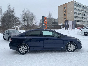 Honda Civic, 2010г, передний привод, механика