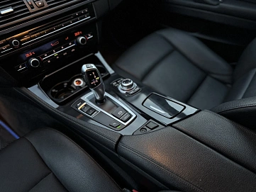 BMW 5 серии, 2013г, задний привод, автомат