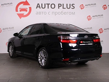 Toyota Camry, 2012г., передний привод, автомат