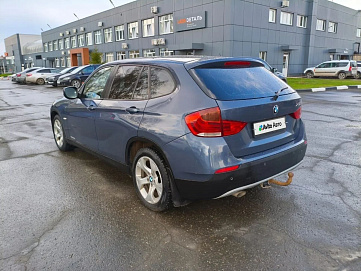 BMW X1, 2010г, передний привод, автомат