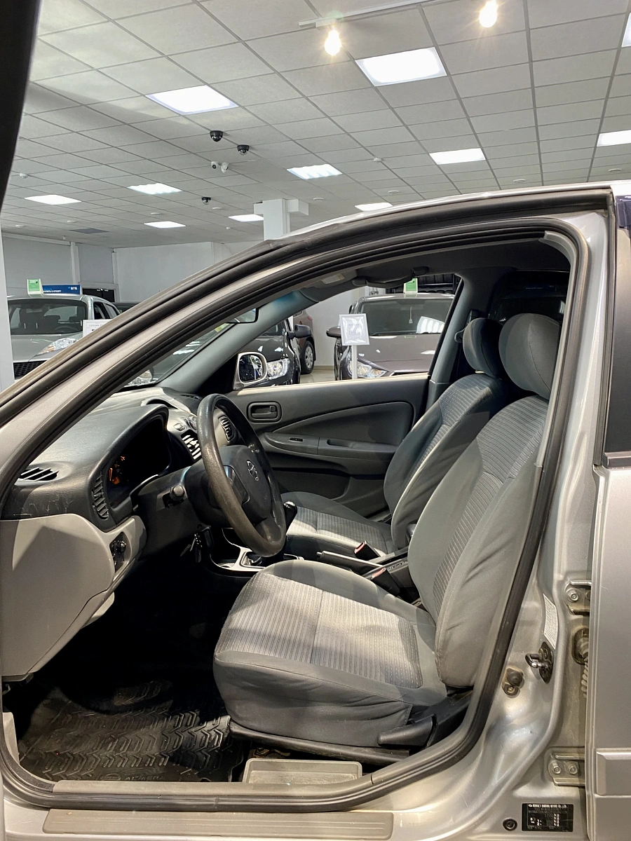 Nissan Almera Classic, 2011г., передний привод, механика
