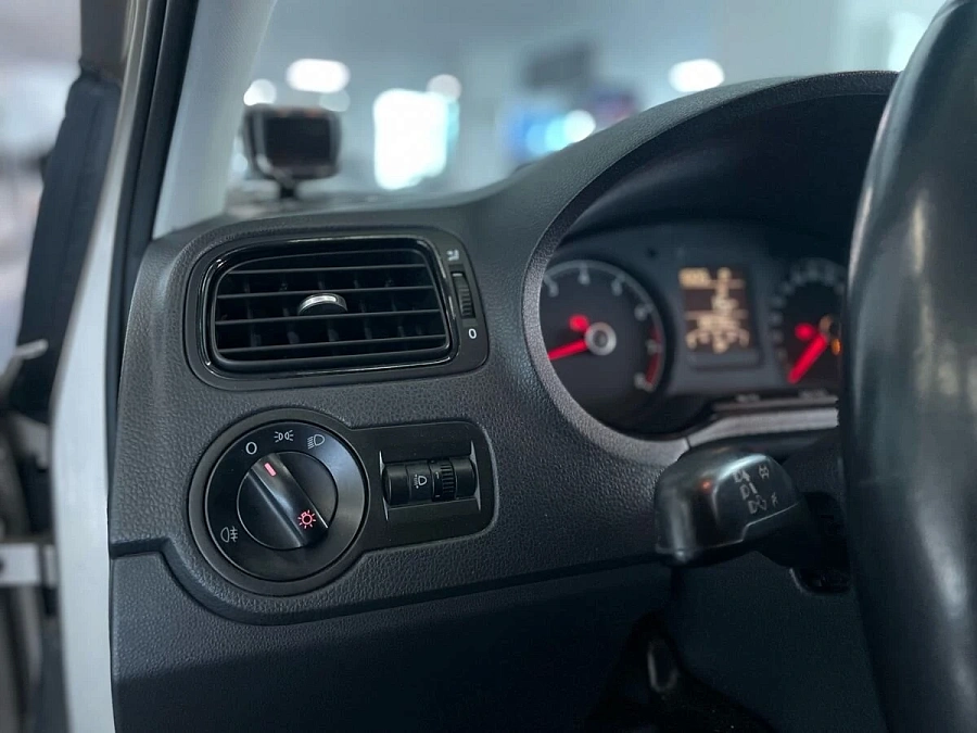 Volkswagen Polo, 2018г., передний привод, автомат