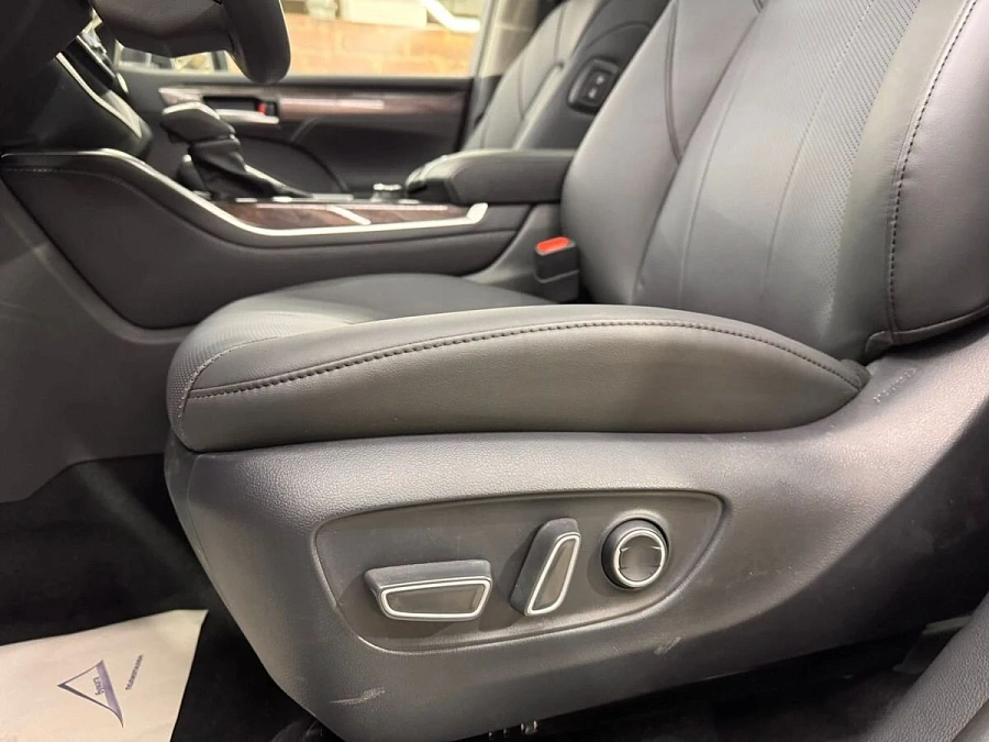 Toyota Highlander, 2026г., полный привод, автомат