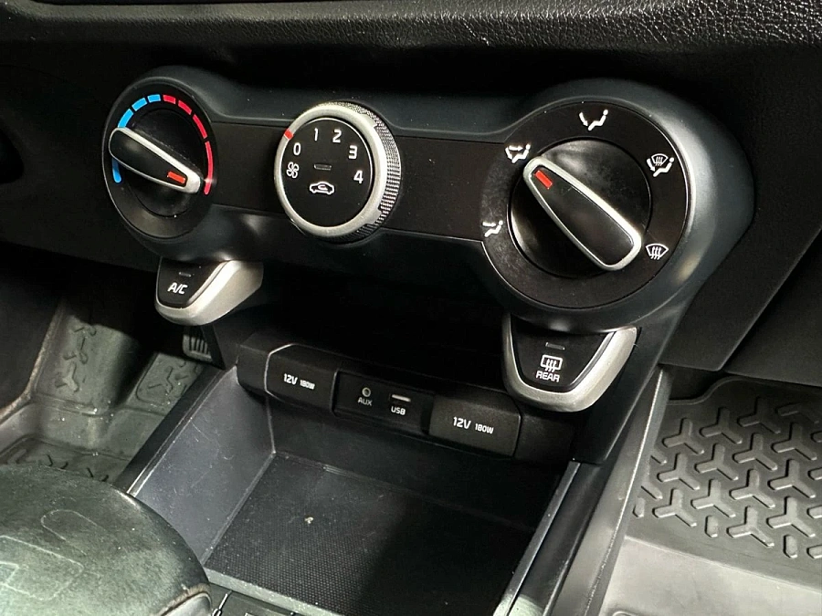 Kia Rio, 2018г., передний привод, автомат