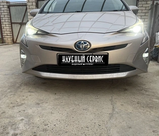 Toyota Prius, 2016г, передний привод, автомат