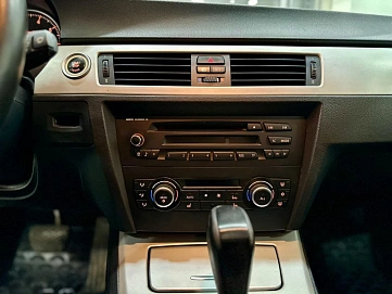 BMW 3 серии, 2009г, задний привод, автомат