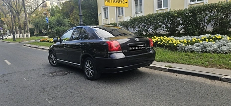 Toyota Avensis, 2004г, передний привод, автомат