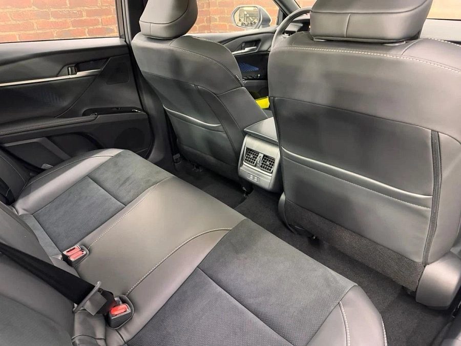 Toyota Camry, 2025г., передний привод, вариатор