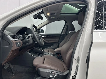 BMW X1, 2021г, передний привод, робот