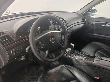 Mercedes-Benz E-Класс, 2005г, задний привод, автомат