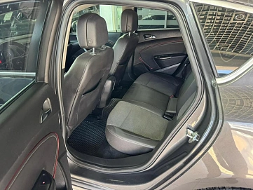 Opel Astra, 2012г, передний привод, автомат