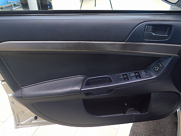 Mitsubishi Lancer, 2012г, передний привод, вариатор