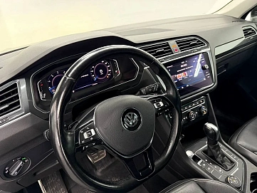 Volkswagen Tiguan, 2020г, полный привод, робот