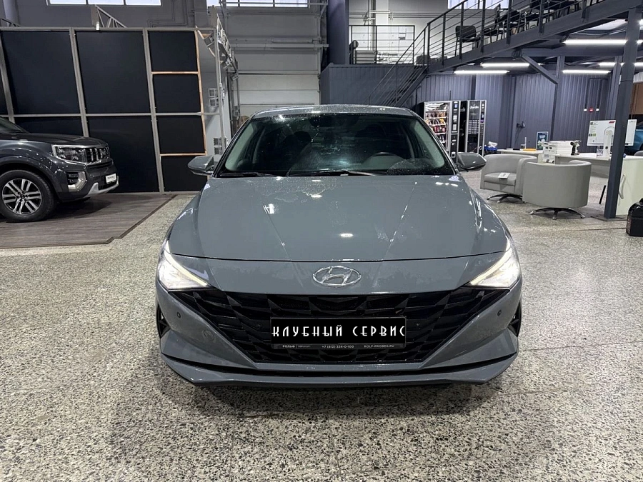 Hyundai Elantra, 2021г., передний привод, автомат
