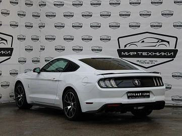 Ford Mustang, 2019г, задний привод, автомат