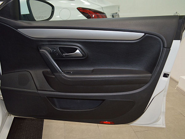 Volkswagen Passat CC, 2010г, передний привод, робот