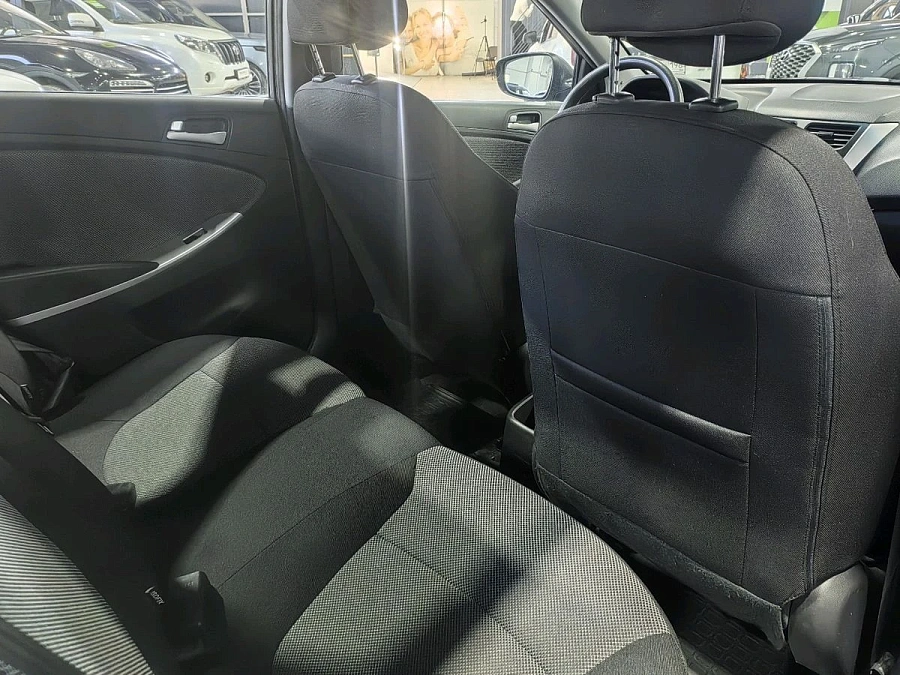 Hyundai Solaris, 2011г., передний привод, механика