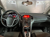 Opel Astra, 2011г., передний привод, автомат