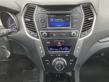 Hyundai Santa Fe, 2015г, полный привод, автомат