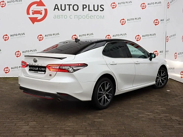 Toyota Camry, 2021г, передний привод, автомат