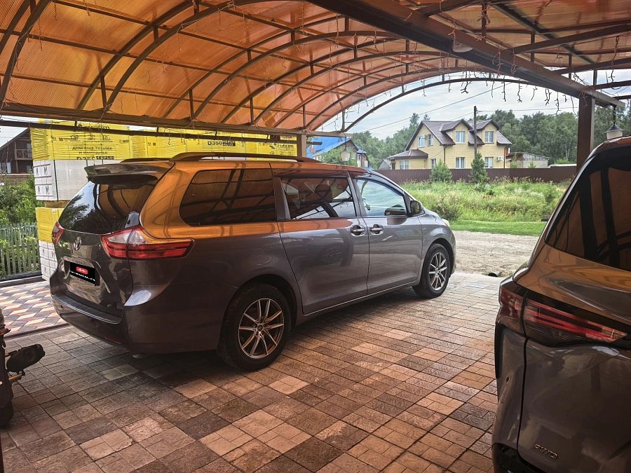 Toyota Sienna, 2016г., полный привод, автомат